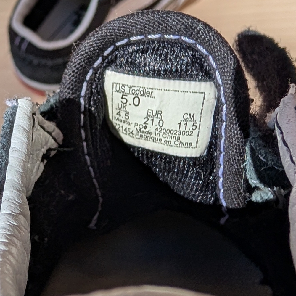 Vans Toddler Sneakers - Picture 8 of 8